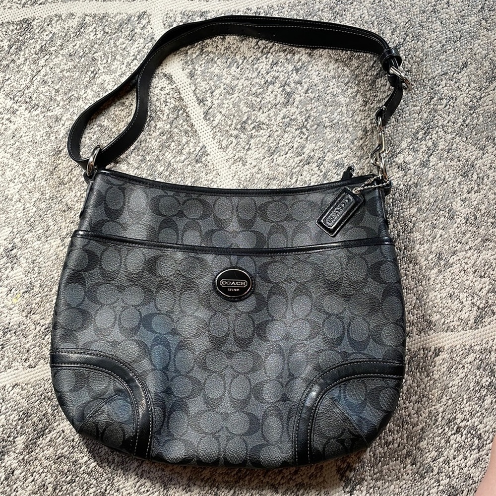 ✨Black Coach Shoulder Bag 🖤
